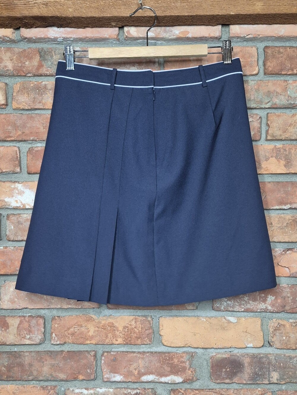 PING Women's Golf Skirt Size 8 Navy Blue Pleated White Piping Lined Preppy